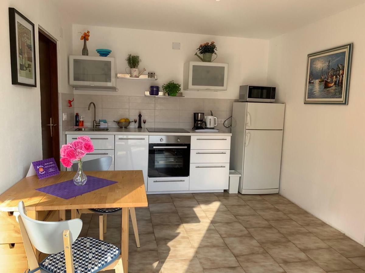 Apartman Cvenkica Omišalj Eksteriør bilde